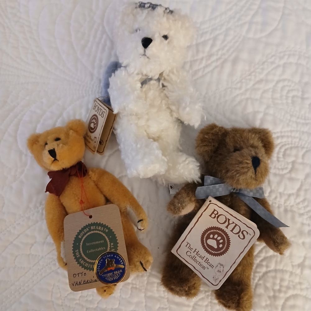 Collectable Vintage 3 Boyd Bears NWT